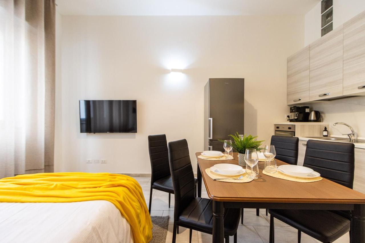 Duomo A 20Minuti Comfort, Suite Vicino Aeroporto ミラノ エクステリア 写真